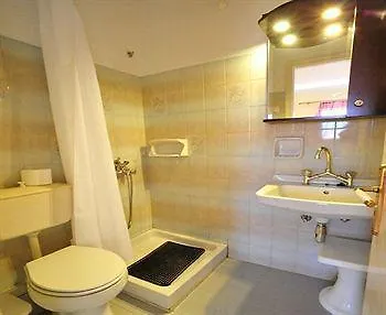 Corfu Sun Sea Side شقة فندقية بينيتسيس