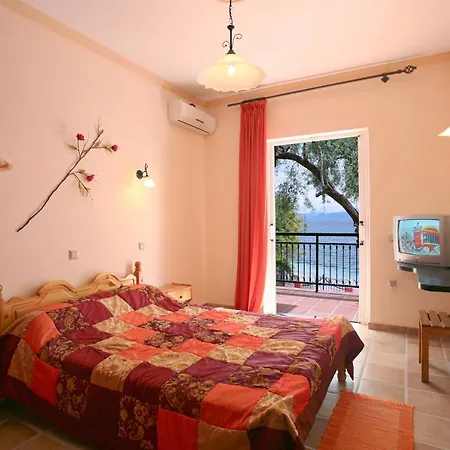 アパートホテル Corfu Sun Sea Side